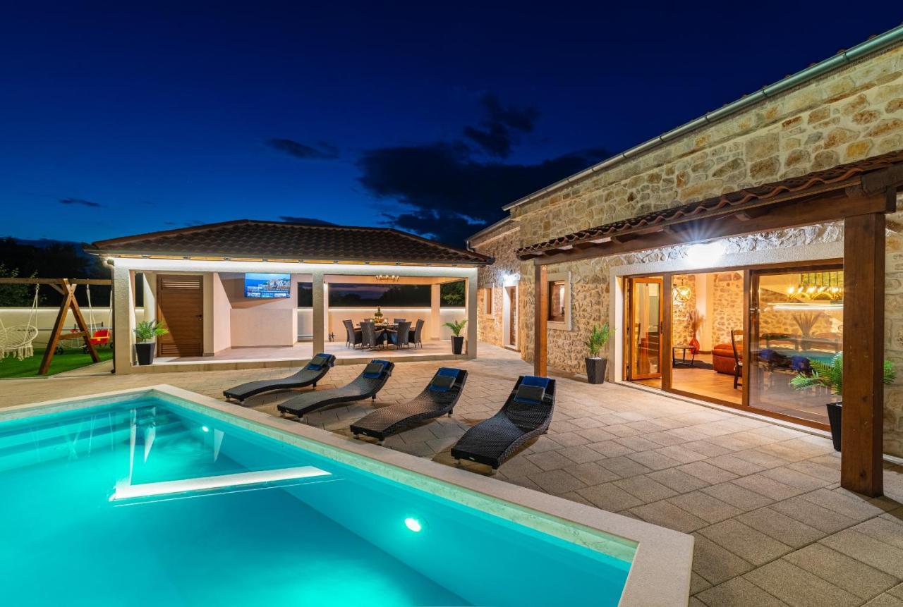 Stone Miandri Villa *